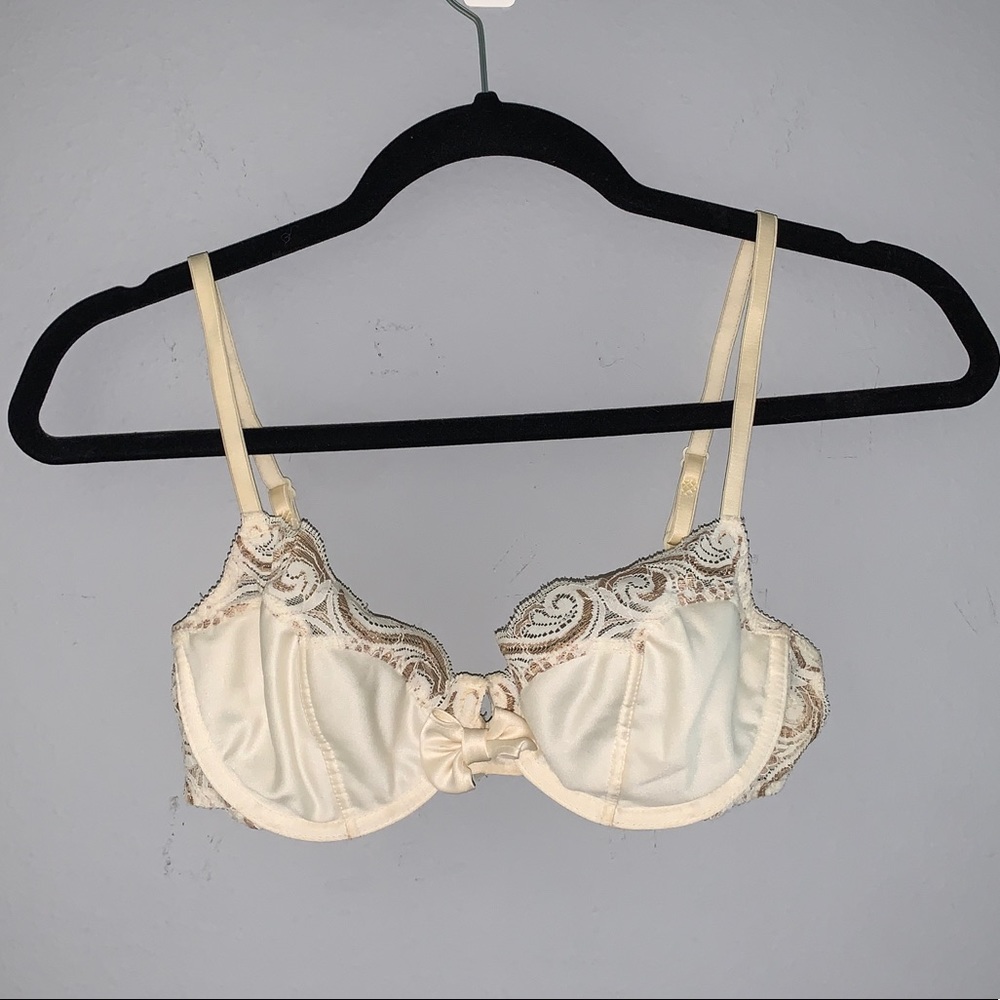 christian dior vintage cream lace underwire bra